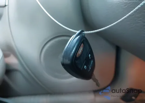 2005 Jeep Liberty Limited Edition z USA, uszkodzony, nr VIN 1J4GL585X5W660225